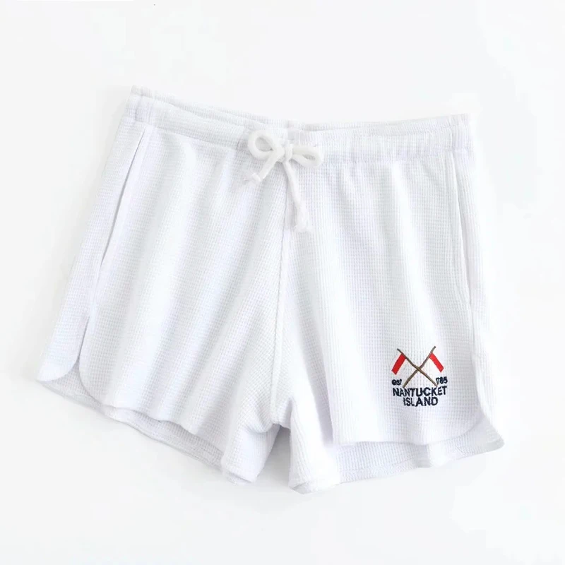 Женские спортивные шорты с вышитыми буквами | Женская одежда