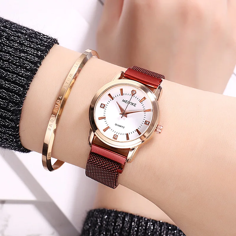 Часы наручные женские с браслетом на магните простые кварцевые арабскими