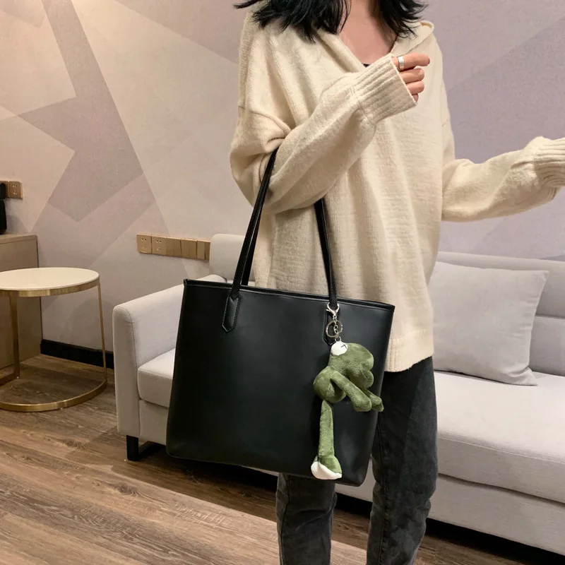 2019 осень и зима новые большие вместительные сумки модные трендовые через плечо