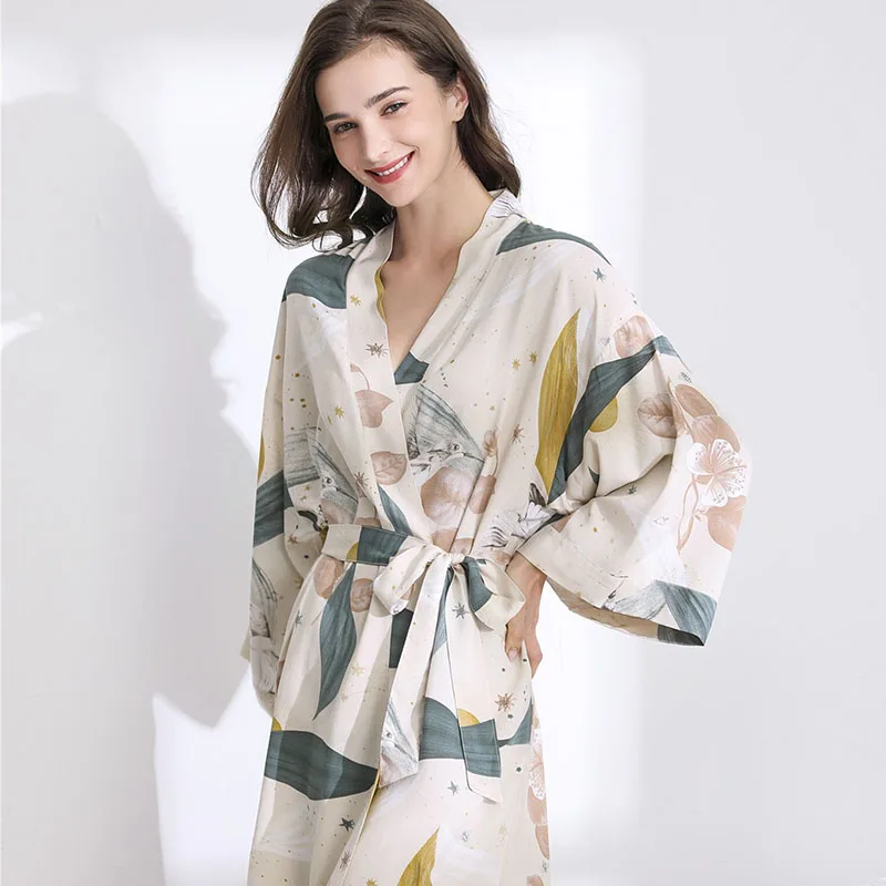 

2021 Spring New Ladies Silk Satin Thin Robe Comfort Fresh Style Floral Printed Sleepwear Sexy Nightgown Femme Satin Homewear
