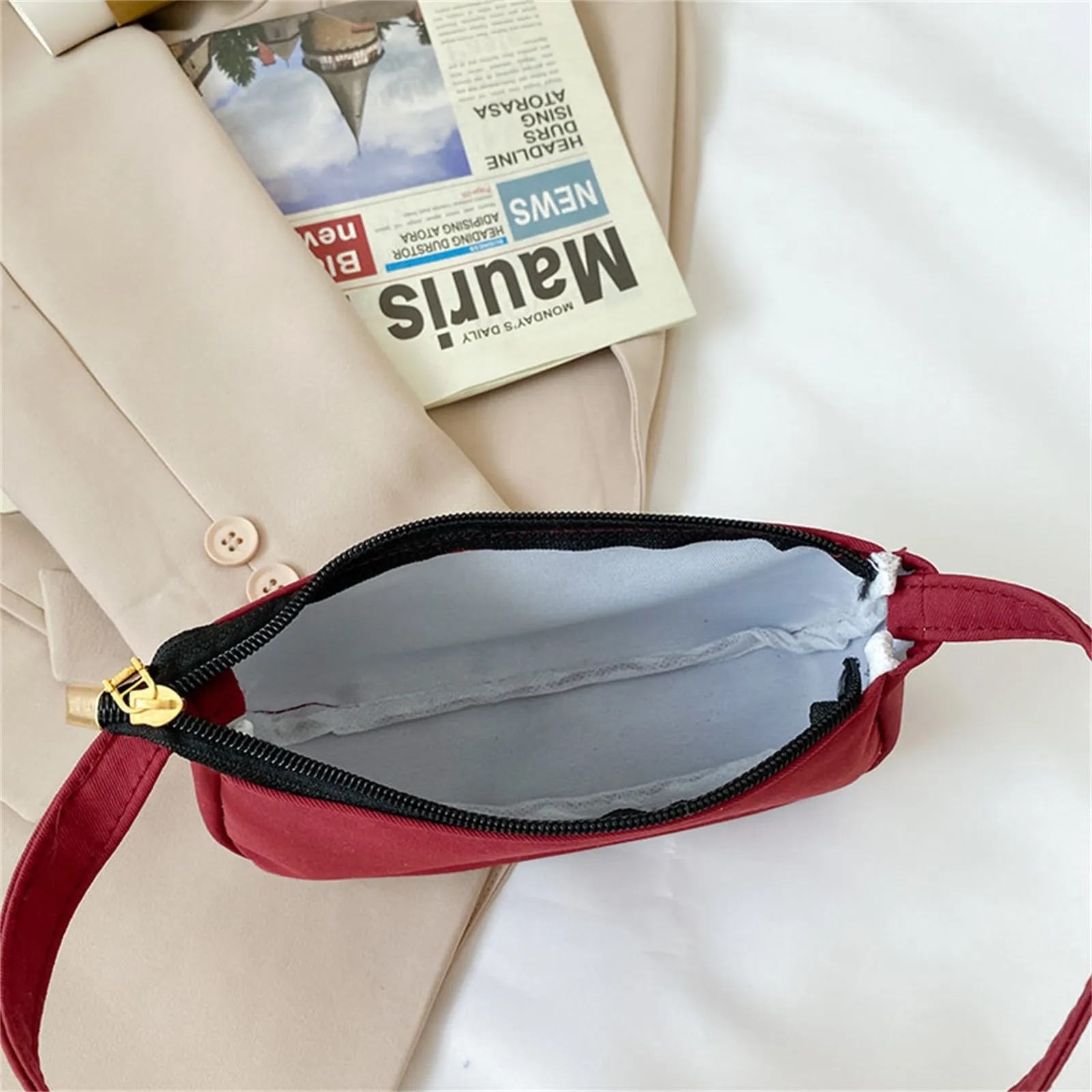 

New Trendy Lady Bag Solid Underarm Bag Retro French Stick Bags Single Shoulder Hand Mirror Bright Nylon Cloth Women's Bag