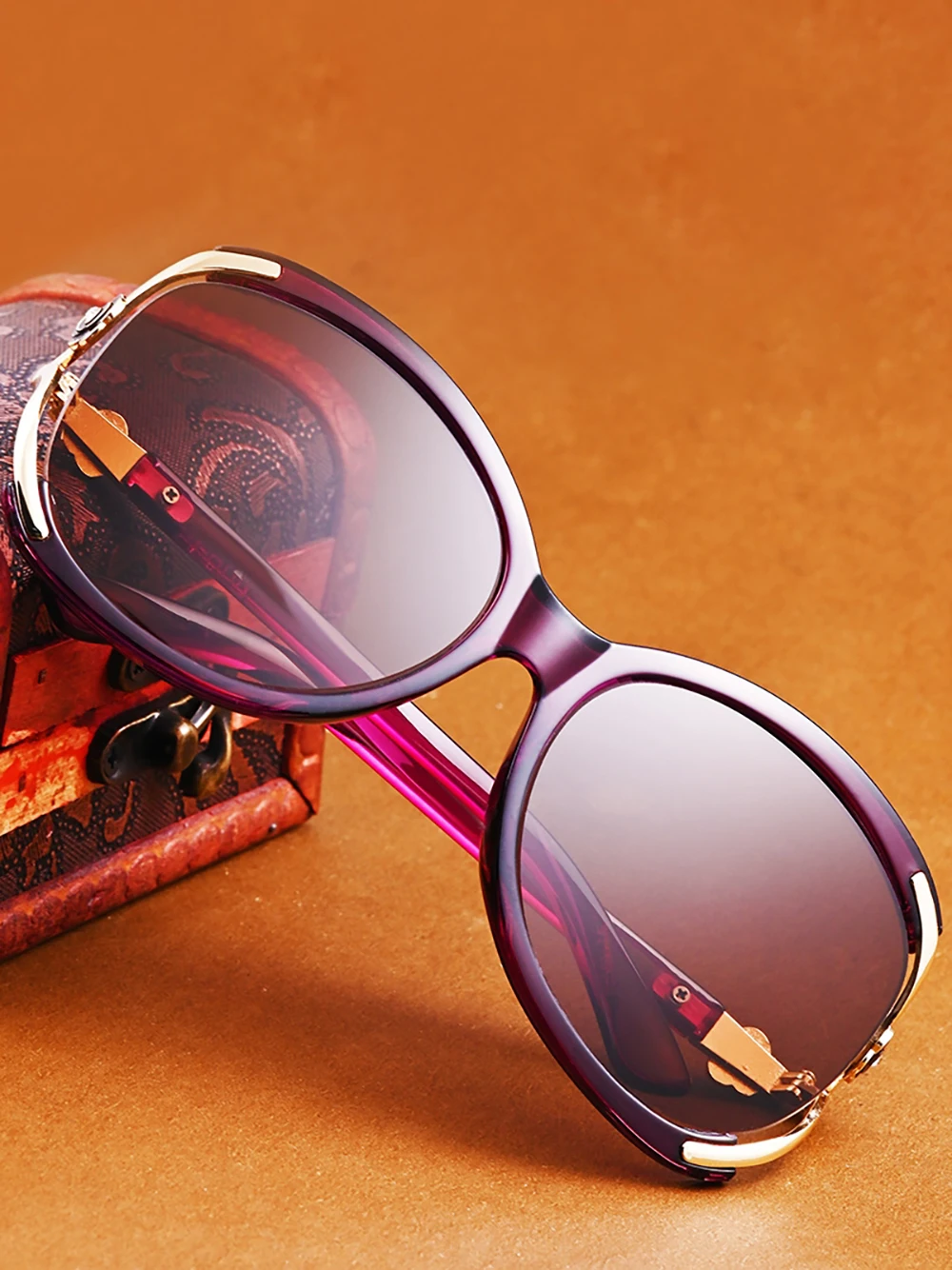 

Солнцезащитные очки ручной работы, роскошные брендовые круглые зеркальные солнечные очки с линзами из черных, красных, фиолетовых кристалл...
