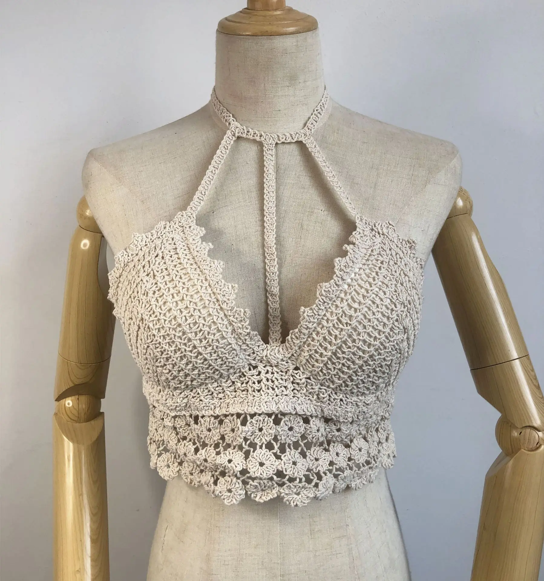 Летние праздничные пляжные женские сексуальные топики с кисточками крючком