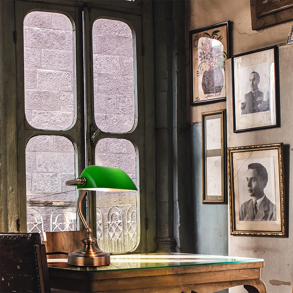 

Retro G9 Mini Green Glass Lampshade Table Lamp Classic Banker Bedside Office Library Room Living Room Restaurant Cafe Desk Light