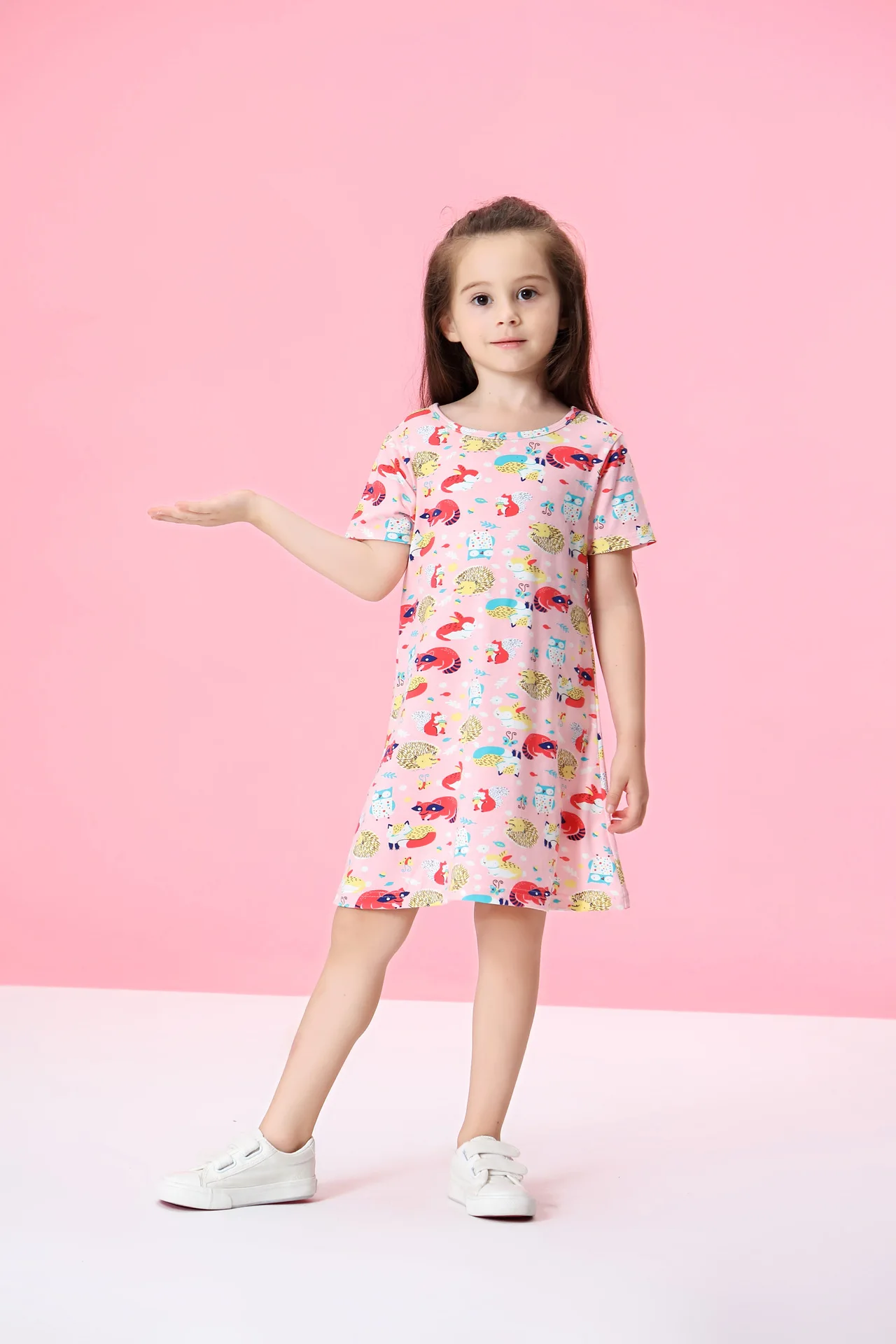 Весеннее платье для девочек детское с короткими рукавами и круглым вырезом милая