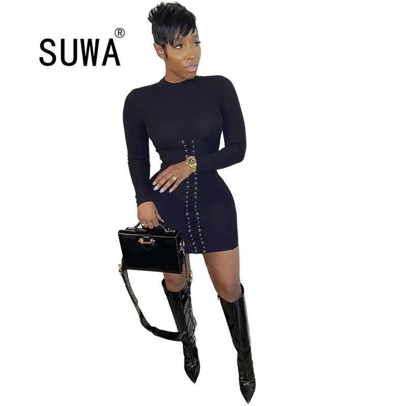 Классическое осенне зимнее женское винтажное облегающее мини платье на шнуровке