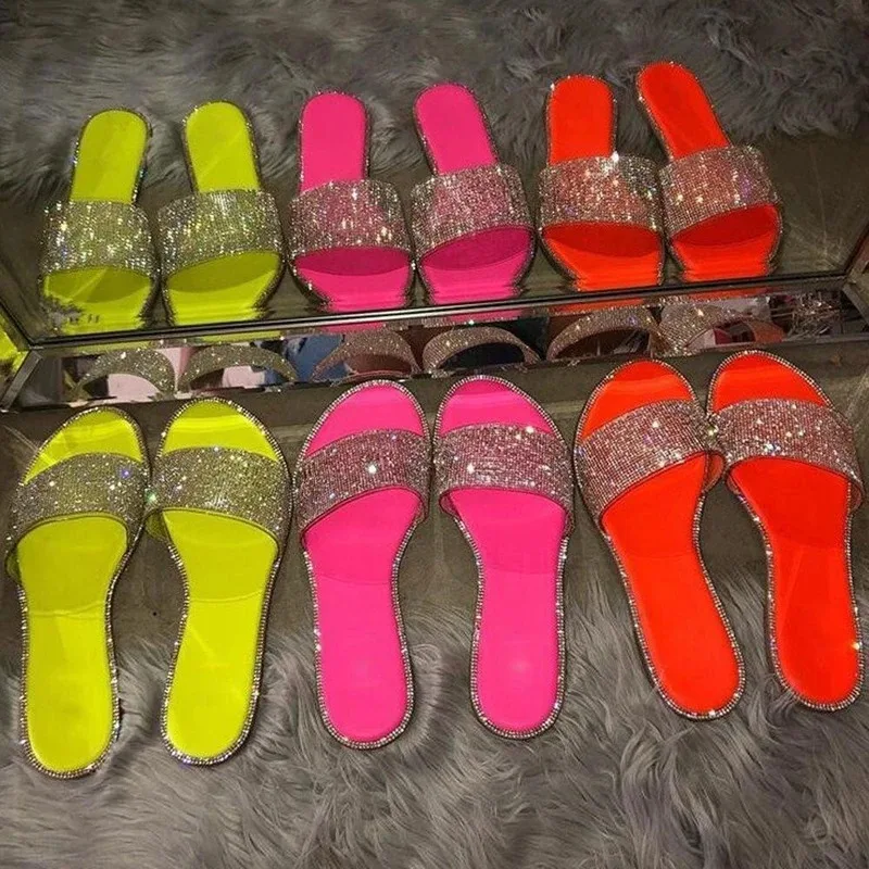 

Glitter Slippers Women Summer Sandals 2020 Fashion Bling Female Candy Color Flip Flops Beach Diamond Flat Shoes Outdoor Sandals