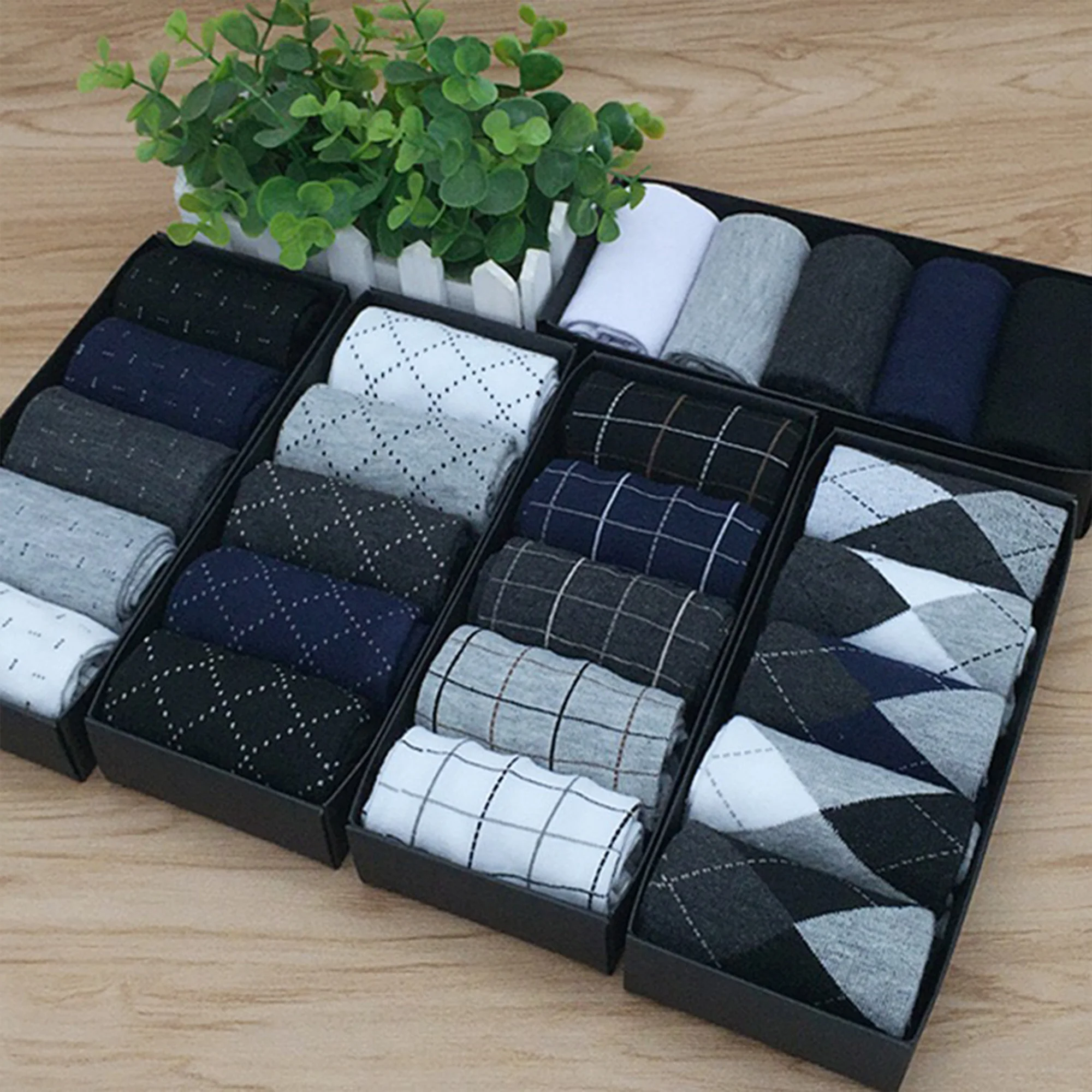 

5 Pairs Dress Men's Sock Solid Color Deodorant Men's Business Cotton Socks solid color plaid diamond line socks No Gift Box