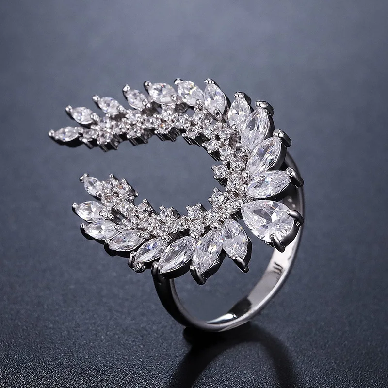 

Fashion bridal accessories, nightclub trendy women's accessories, women's leaf-shaped delicate ring, factory outlet
