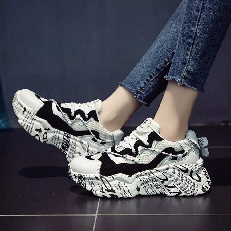 Женские кроссовки на толстой подошве Fujin разноцветные дышащие с круглым носком