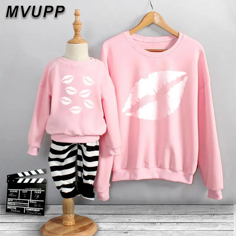 Одинаковый комплект для всей семьи свитшоты мамы и дочки розовые милые детские