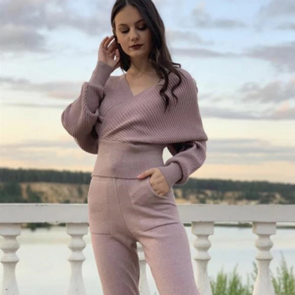 Женский трикотажный брючный костюм с V образным вырезом и рукавом летучая мышь| |