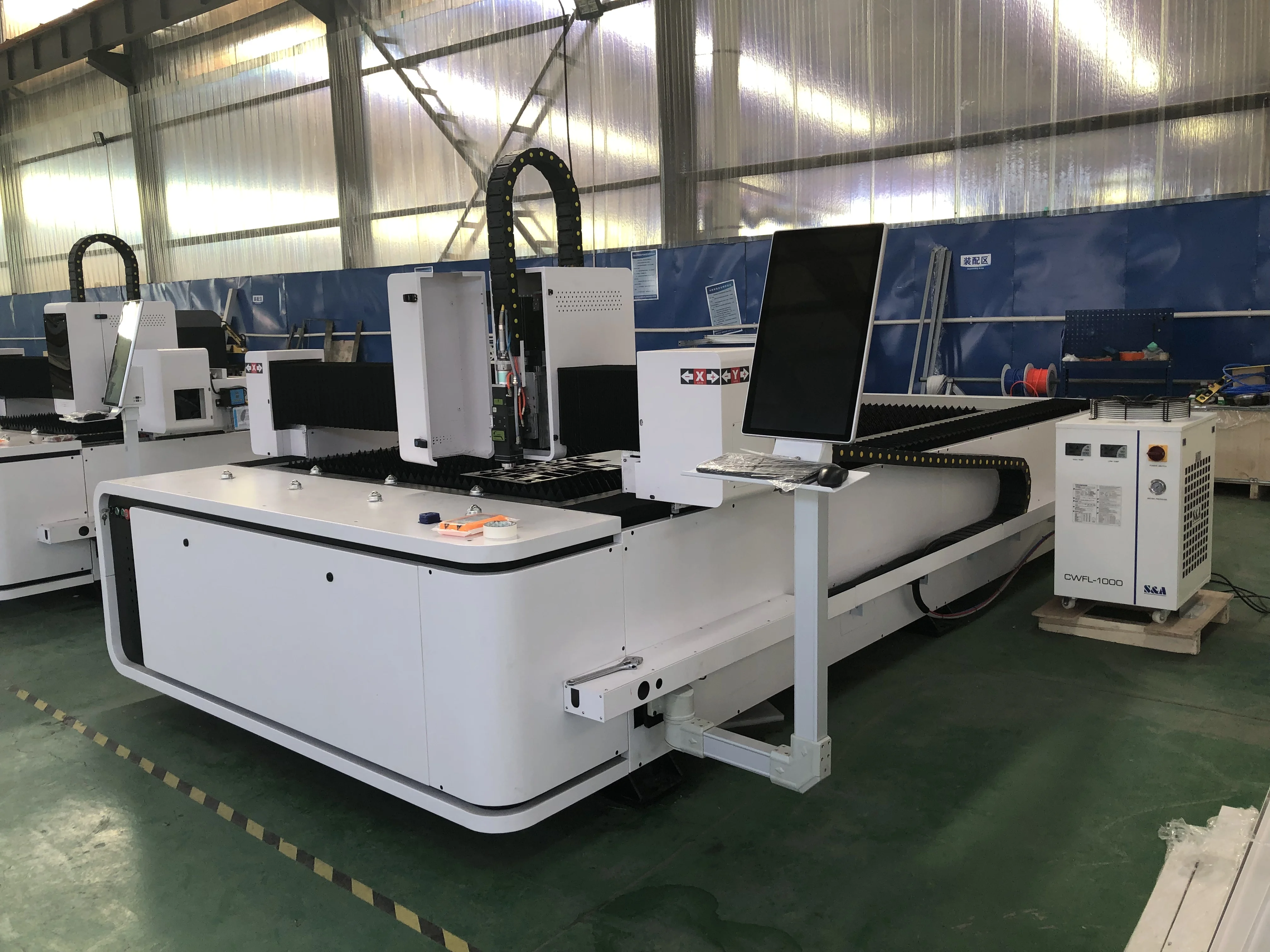 Хорошее качество JNLINK CNC волоконный лазерный резак листового металла |