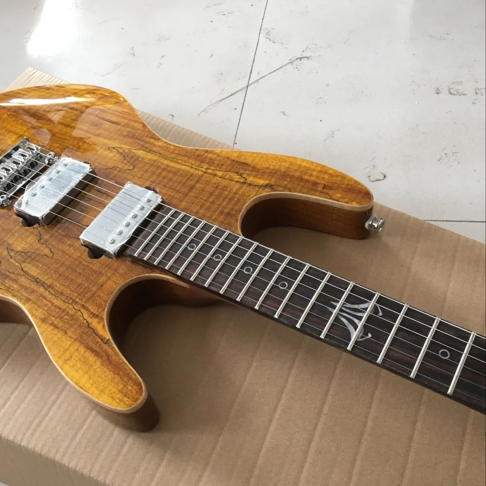 Гитара ручной работы. Кастом электра гитара. Гитары ручной работы. Гитара натуральный. Резная гитара.