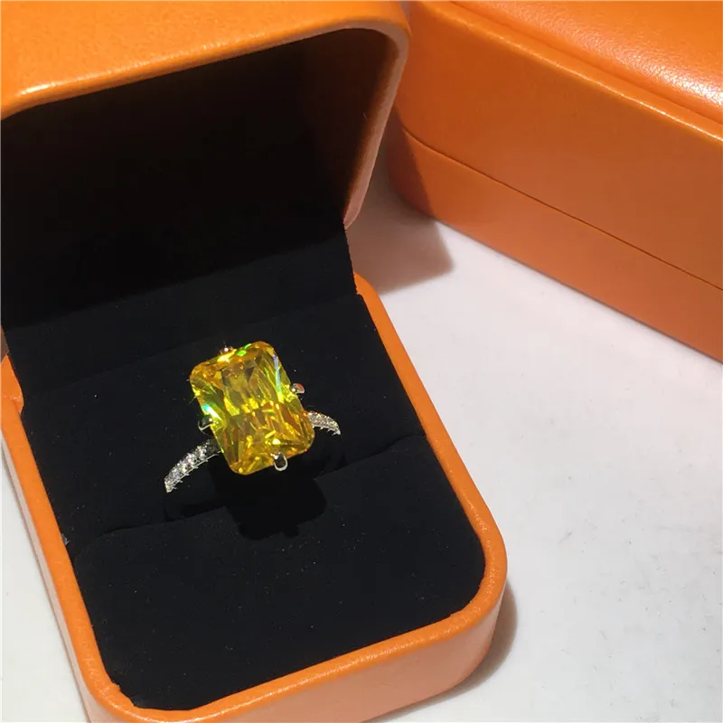 Женское Обручальное кольцо из серебра 925 пробы с фианитом | Украшения и