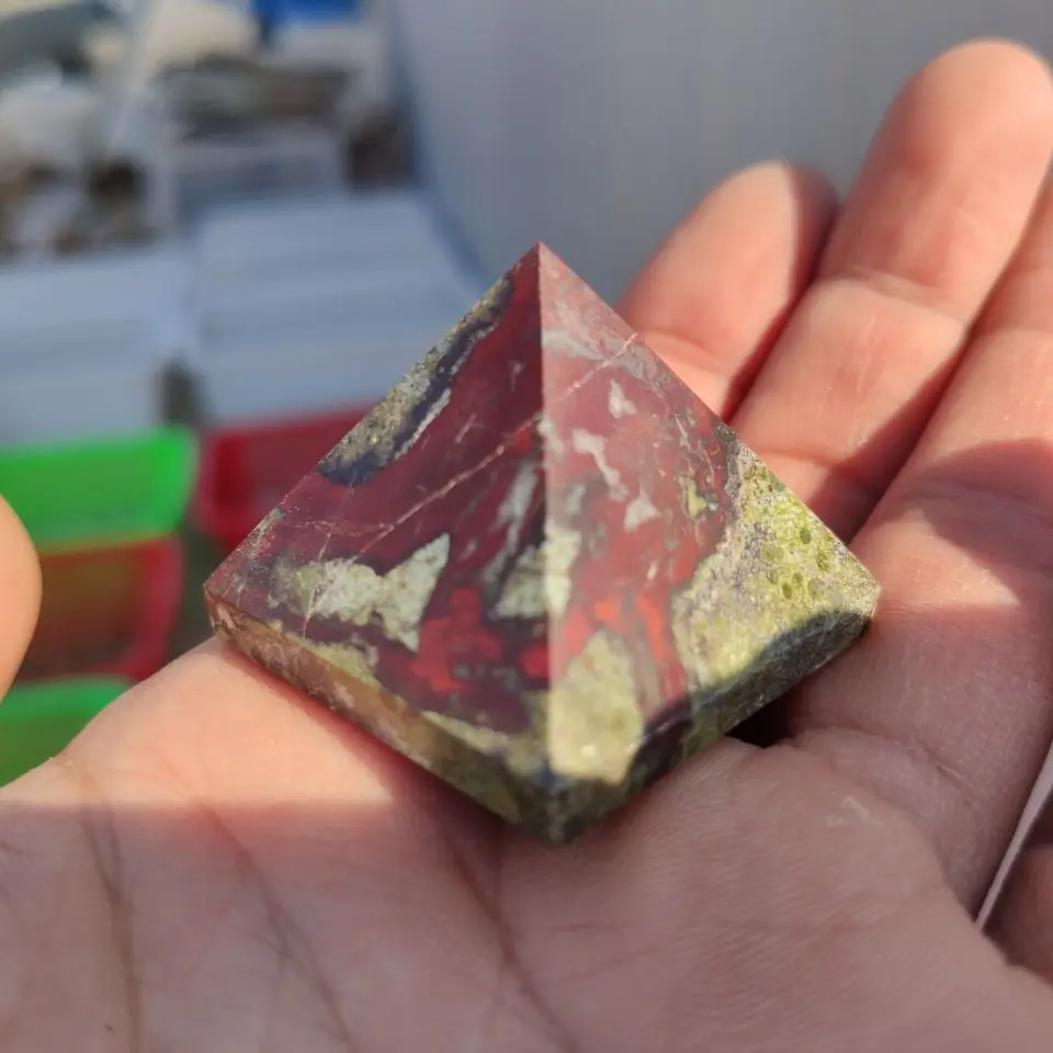 Природный Дракон Кровавый камень кварц пирамид Исцеление украшения подарок 1 шт |