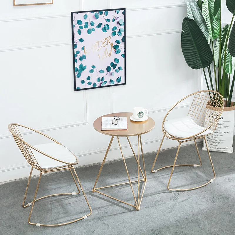 Стол и стулья в скандинавском стиле для кафе чайного магазина стол простой