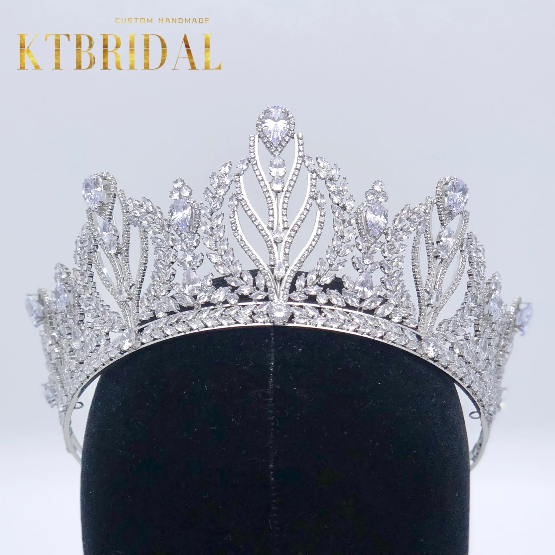 

Новая Тиара короны Великолепная Свадебная 3D Корона Головные уборы для вечерние Ринок модный дизайн KTBRIDAL женский свадебный подарок аксессуары для свадьбы