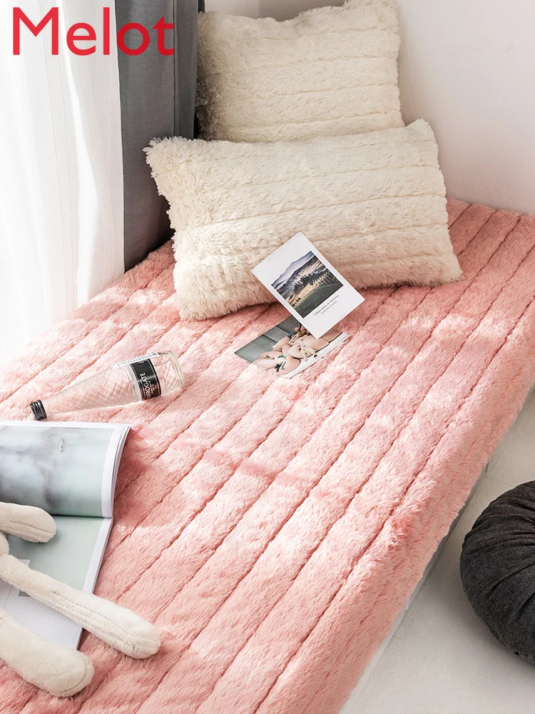 Prezzo Coperta Del Cuore Della Ragazza Di Colore Solido Su Ordinazione Antiscivolo Del Cuscino Del Balcone Della Camera Da Letto Del Cuscino Della Finestra Della Peluche Di Ispessimento Di Stile Europeo