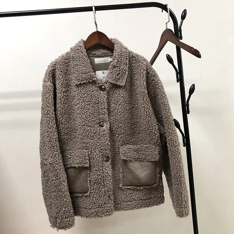 

2020 Women Thick Fur Jacket Women Warm Coat Women Autumn Winter Coat Turn-down Collar Pocket Casual Outerwear Overcoat