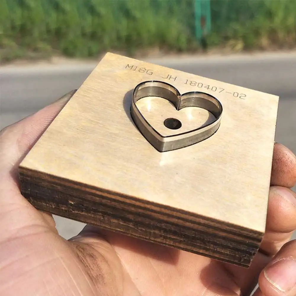 В форме сердца кожа ремесленный Шаблон Резак чашки мат coaster высечки нож формы