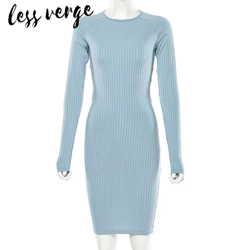 Женское трикотажное платье свитер Lessverge синее вечернее миди с вырезами и