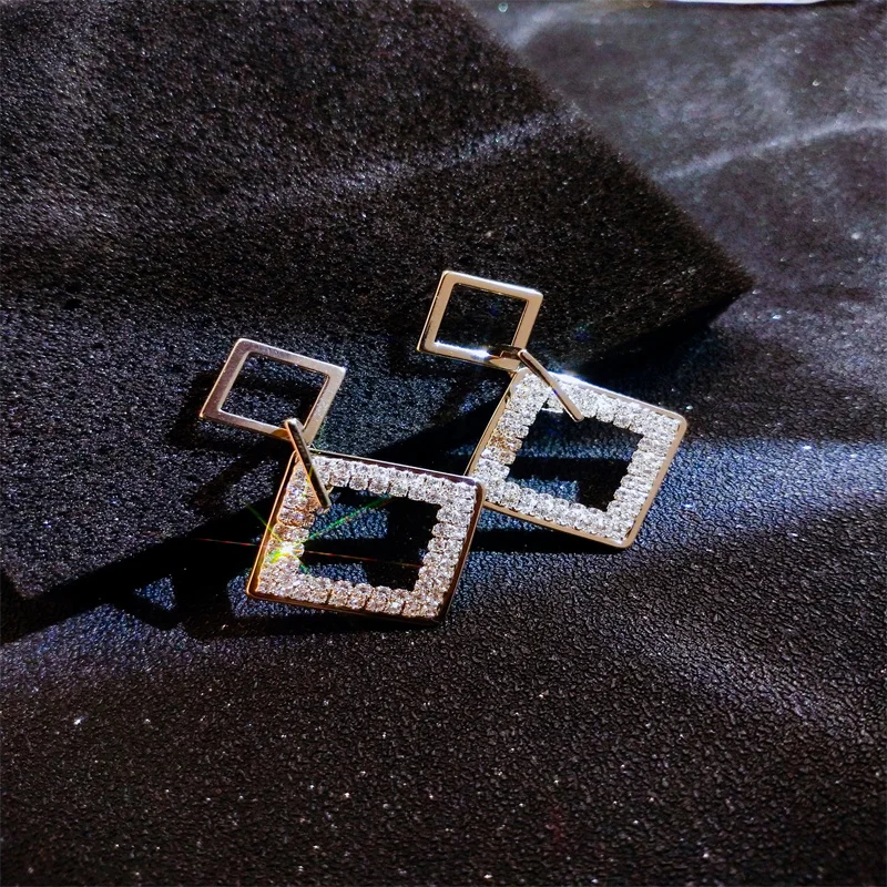 

2022 Golden Statement Earrings Hollow Out Rhombus Geometric Shiny Crystal Square Shaped Dangle Earrings for Women Party Jewelry