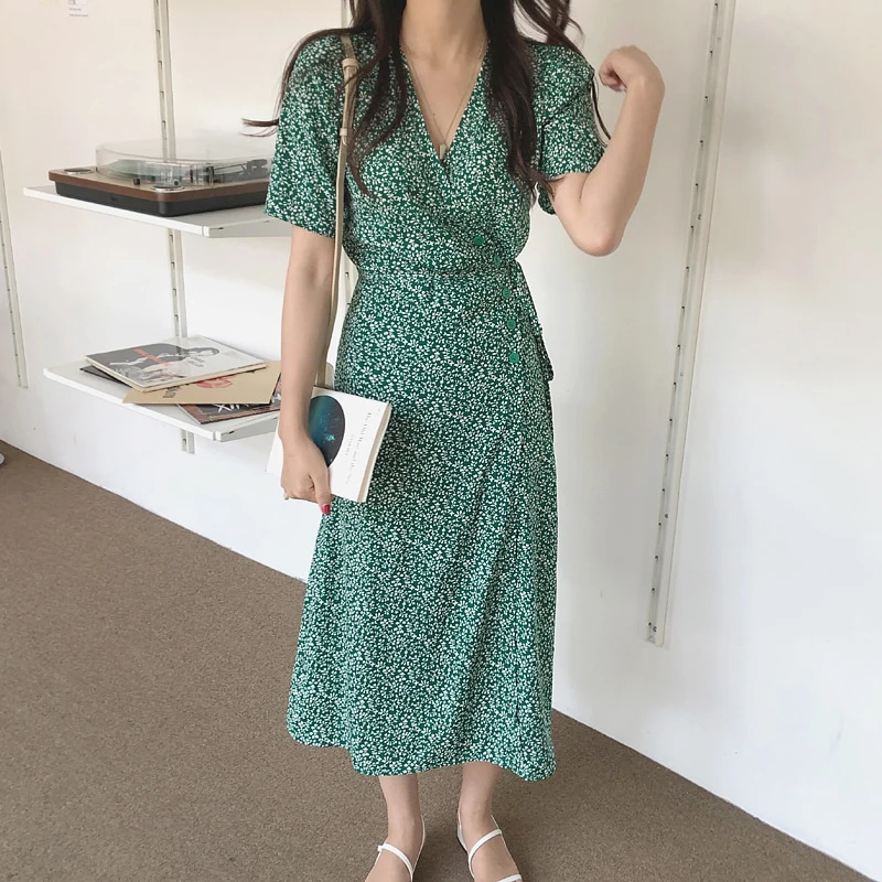 Винтажное темно-зеленое женское длинное платье с коротким рукавом v-образным