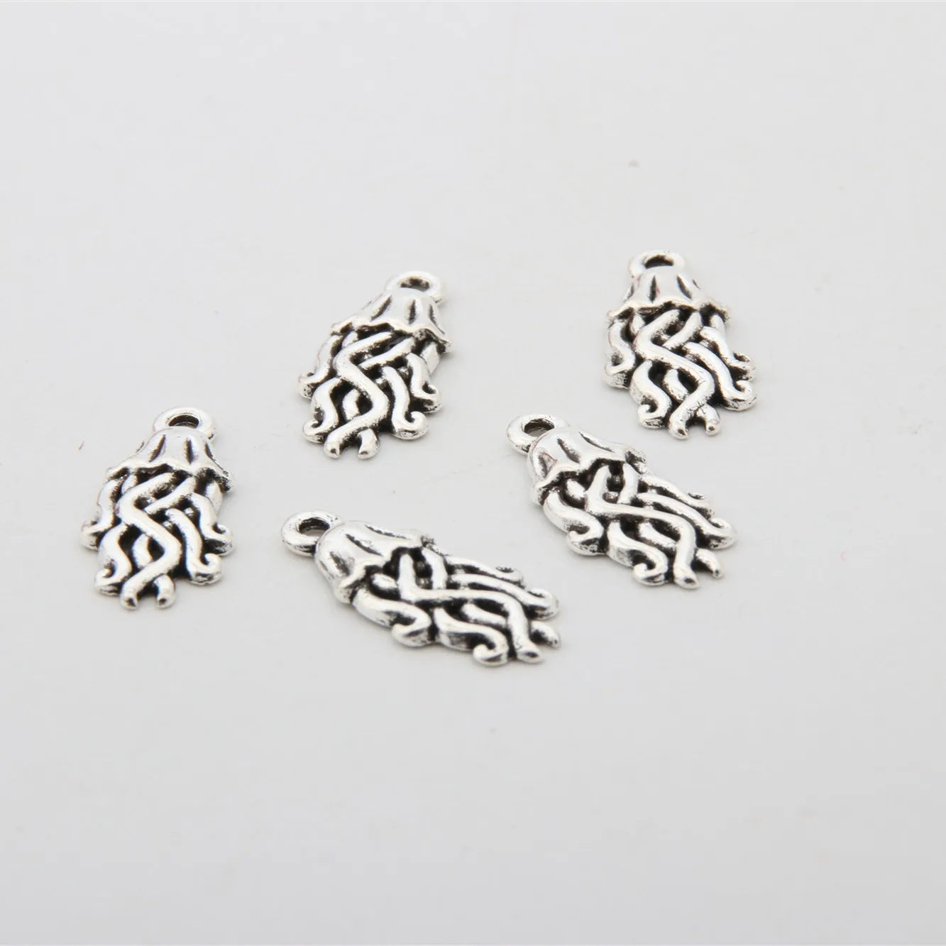 20pcs Silver Color Lovely Jellyfish Charms Metal Sea Animal Pendant Necklaces Ornaments Jewelry Handcraft 20X10mm A3333 | Украшения и