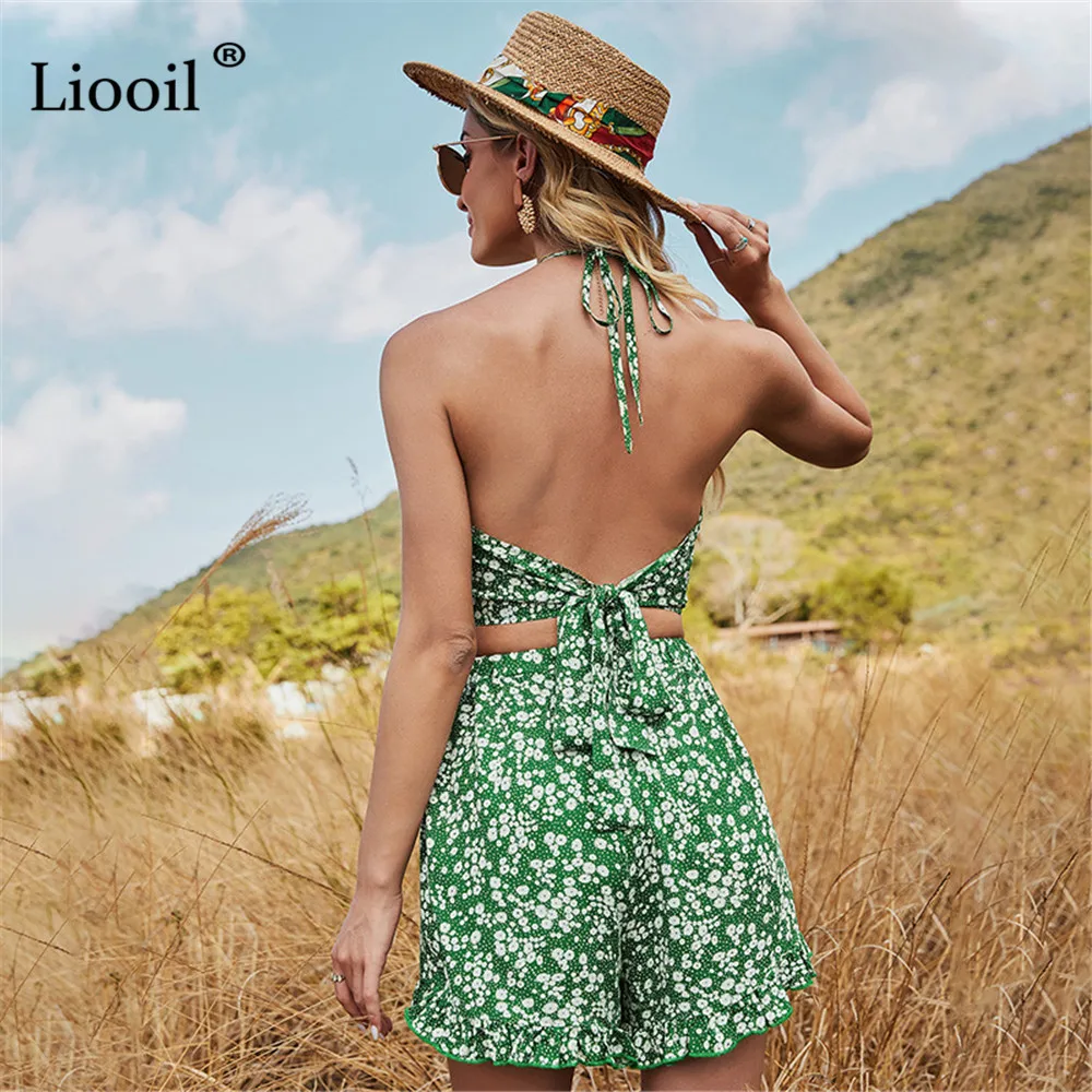 

Liooil Sexy Two Pieces Set Vacation Beach Outfits for Women Backless Halter Top And Wide Leg Shorts Sets For Women Summer 2021