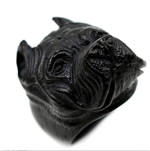 Мужское кольцо на указательный палец в готическом стиле с изображением