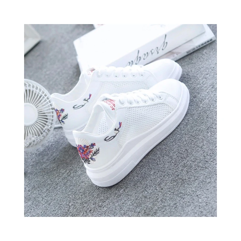 JIAMEN/Новинка 2019 года сезон весна модные белые туфли на танкетке женская