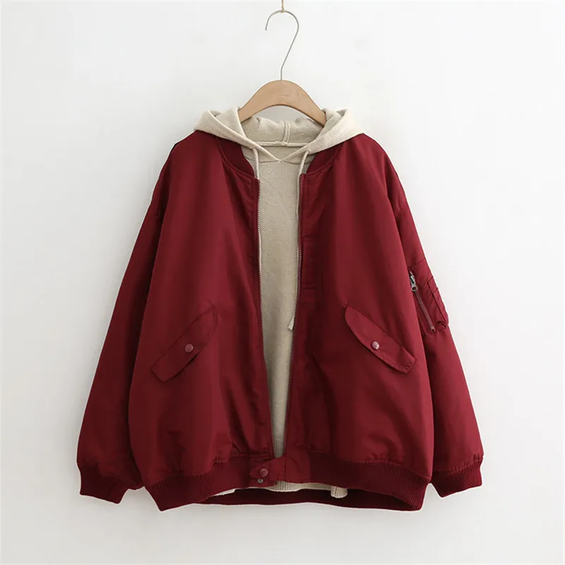 Женская куртка бомбер с воротником стойкой длинным рукавом и двойными