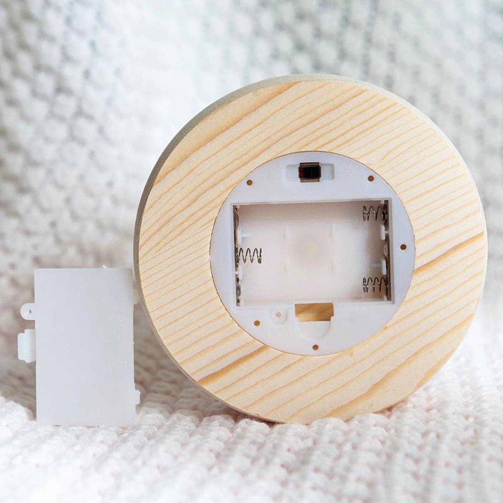 

Romantic Rose Artificial Flower LED Galaxy in Glass Dome Everlasting Flower Gift