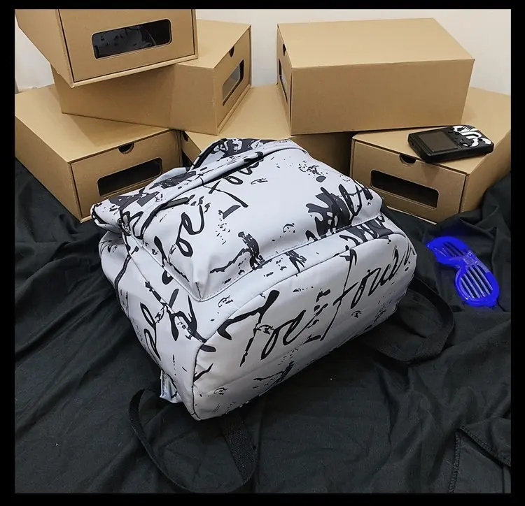 Женский рюкзак школьная сумка нейлоновый легкий и водонепроницаемый подходит