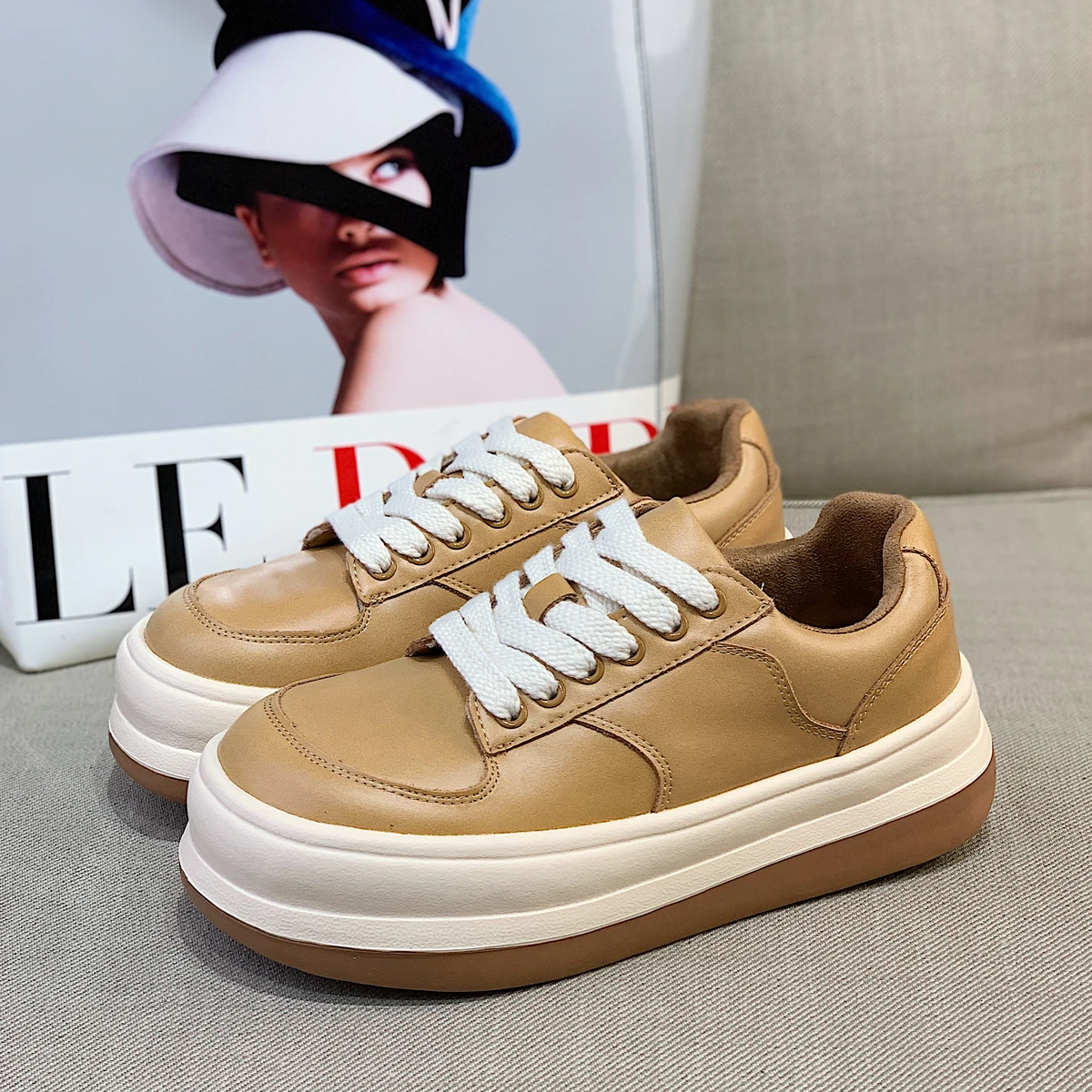 

Женские кроссовки с вулканизированной подошвой, Белые Повседневные кроссовки на массивной платформе, дизайнерская обувь, новинка 2021