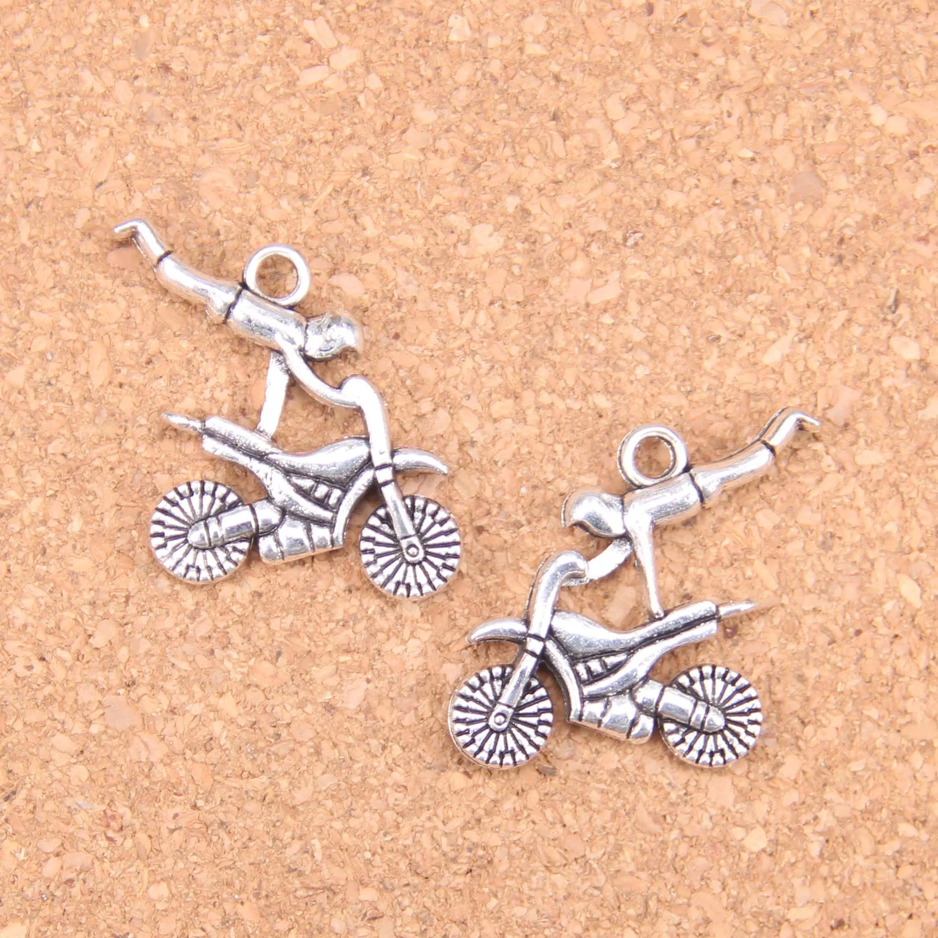 

38 шт. Подвески мотоцикла Руль Fatbar для 25x25 мм старинные подвески, Винтаж ювелирные изделия из тибетского серебра, «сделай сам» для браслетов и...