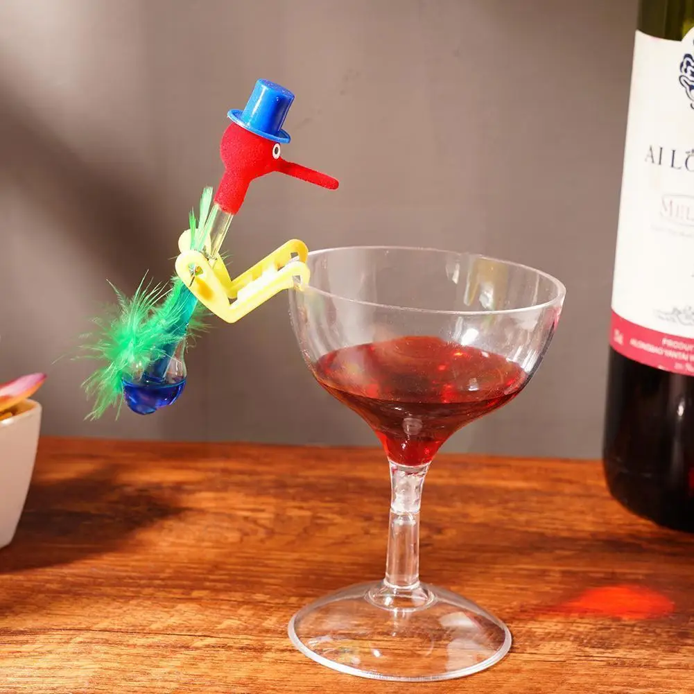 

Забавная игрушка для птиц с питьевой водой, креативная игрушка в виде чашки с краями, птица, развивающая Детская Подвеска-качалка J5H0