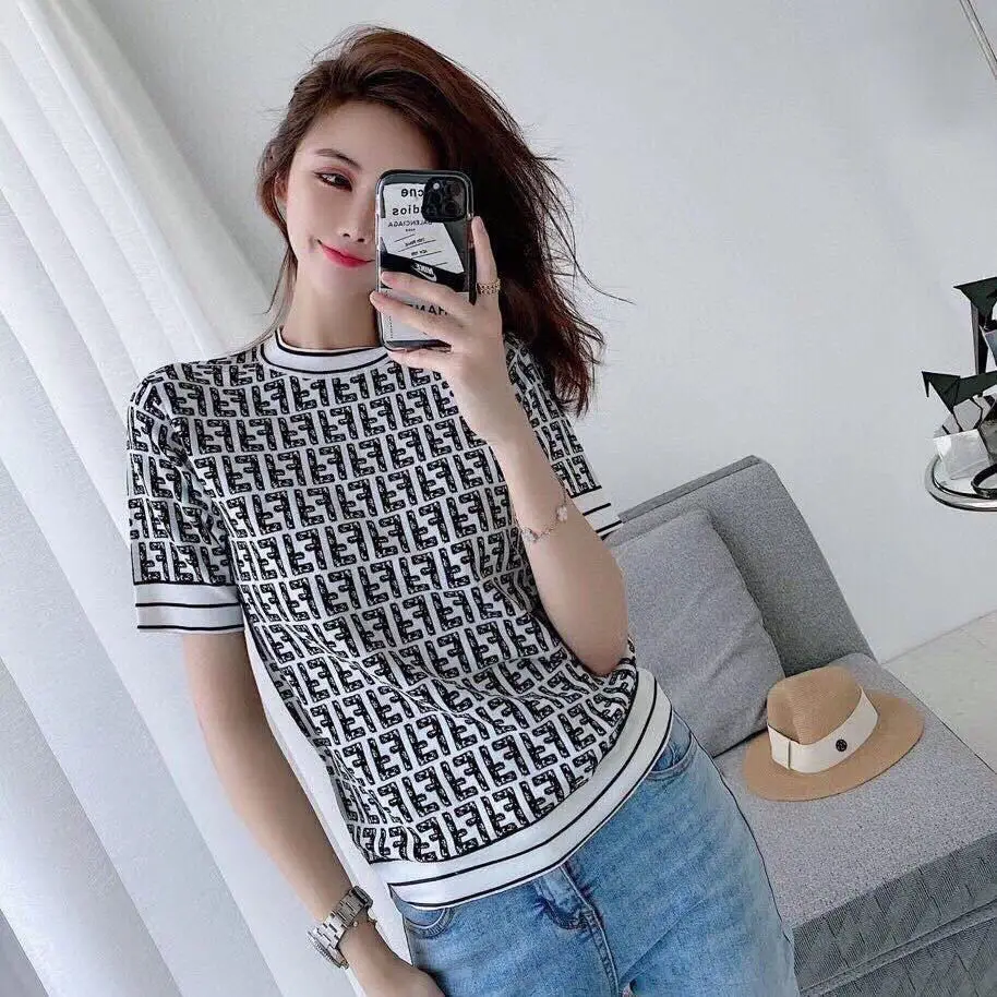 

New Women's Alphabet Jacquard Ice Silk Top in Spring and Summer 2021