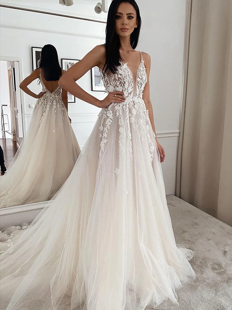 Spaghetti Strap Deep V Neck Wedding Dress 2021 for Bride Lace Appliques Tulle Pleat Gorgeous Bridal Gowns For Women | Свадьбы и