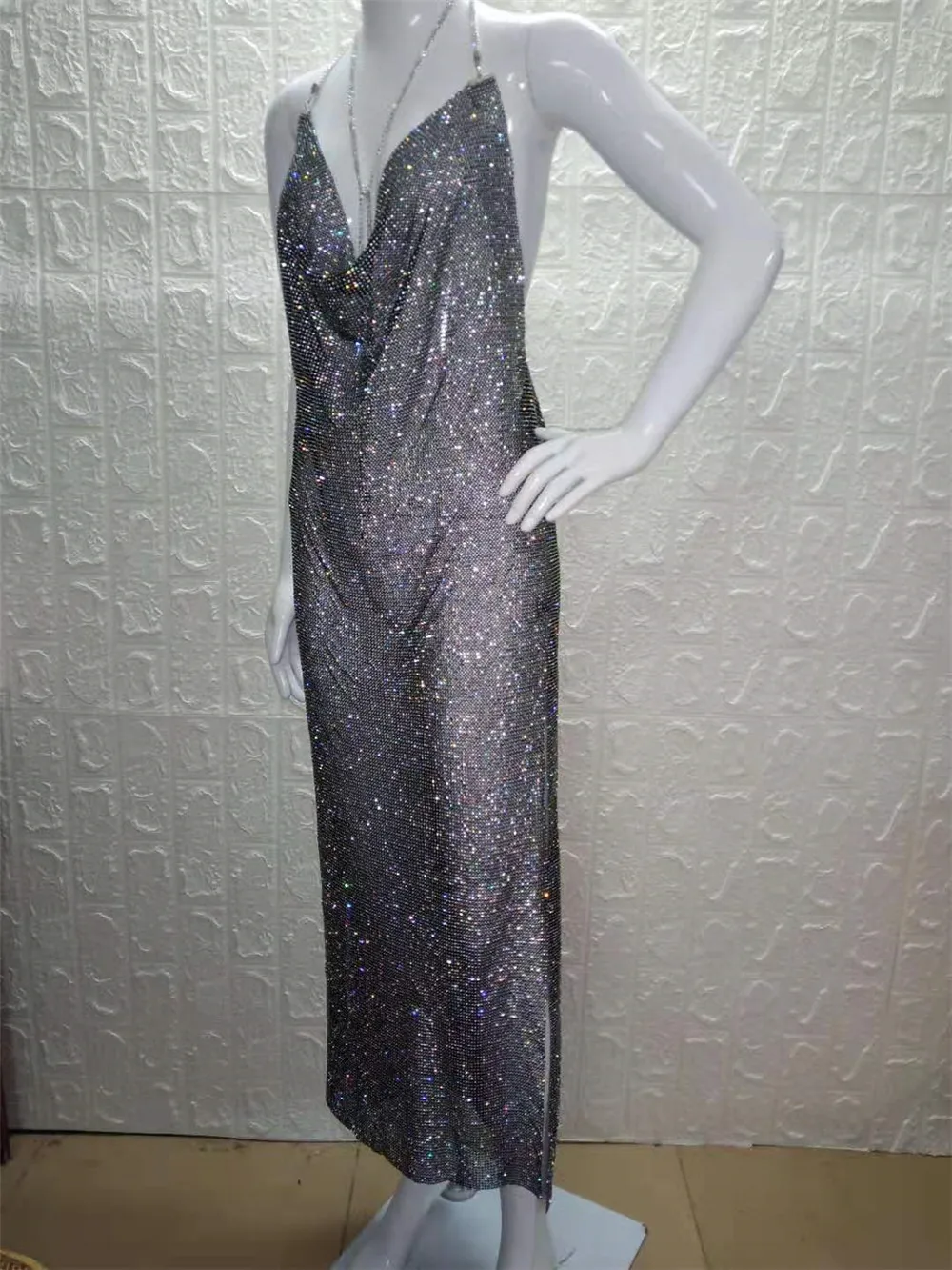 2019 однотонное платье длиной до колена с Для женщин сексуальный глубокий v