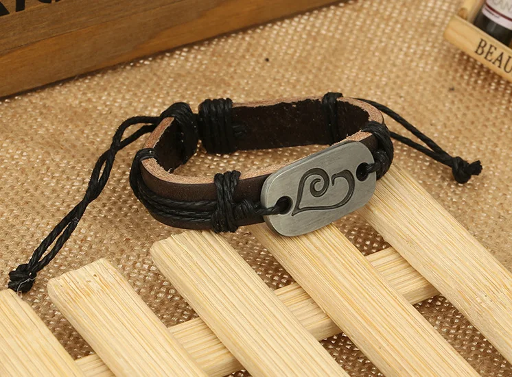 Браслет из натуральной кожи в виде сердечек | Украшения и аксессуары