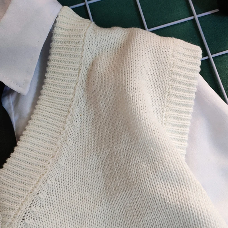 

Men Sweater Vest Solid Autumn Simple V-neck All-match Knitted Sleeveless Sweaters Male Ins Chic Korean Preppy Style Loose New