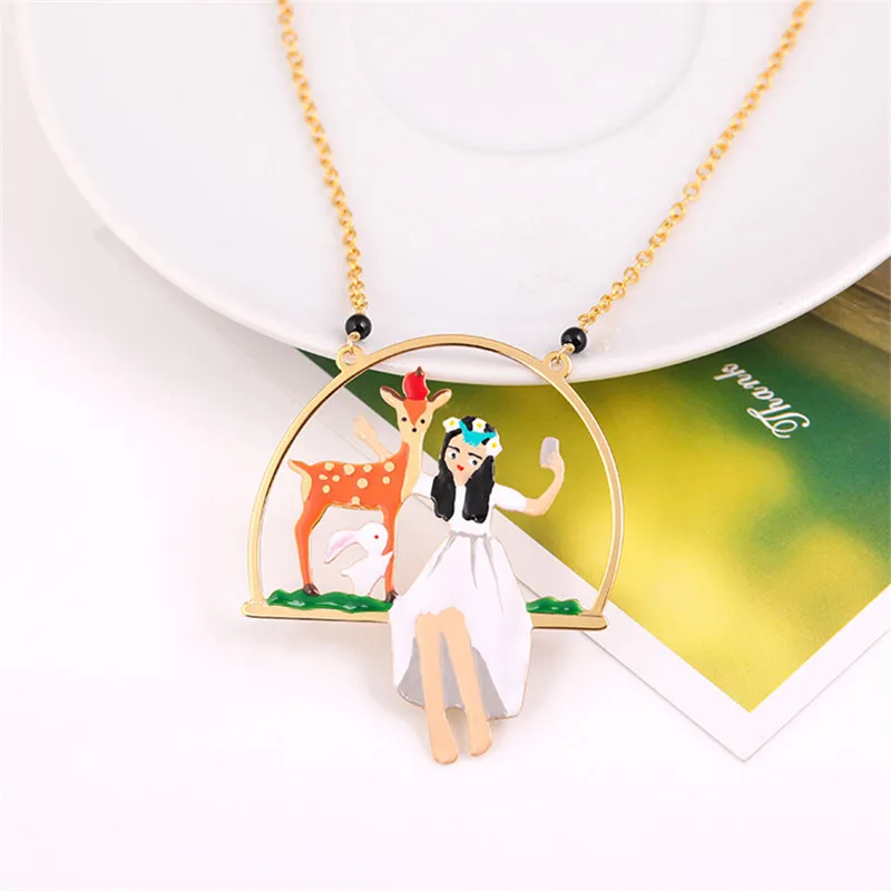 

European and American Fashion Personality Trend New Series Snow White Cartoon Character Short Clavicle Chain Necklace Female