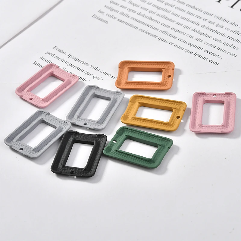 Простые геометрические прямоугольные подвески из сплава с резиновой краской