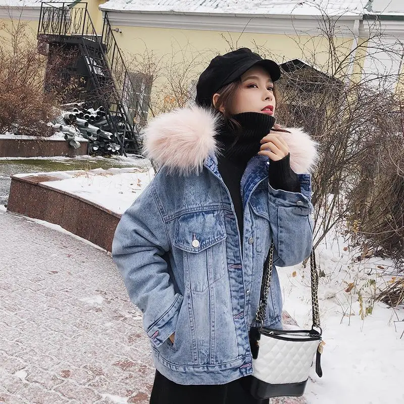 Джинсовая куртка женская с меховым капюшоном пальто шерстяной подкладкой