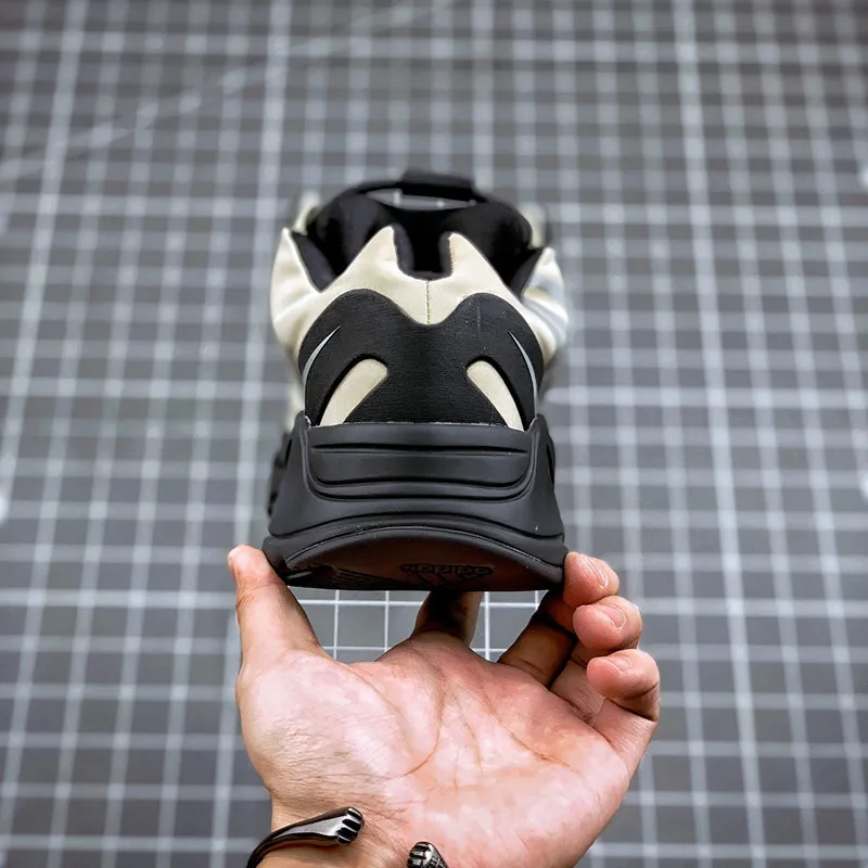 

700 MNVN FV3258 Orange FV4440 Black FY3727 Phosphor FY3729 Bone Size 36-48 3M Reflective V1 V2 V3 Men Women Sport Shoes Sneakers