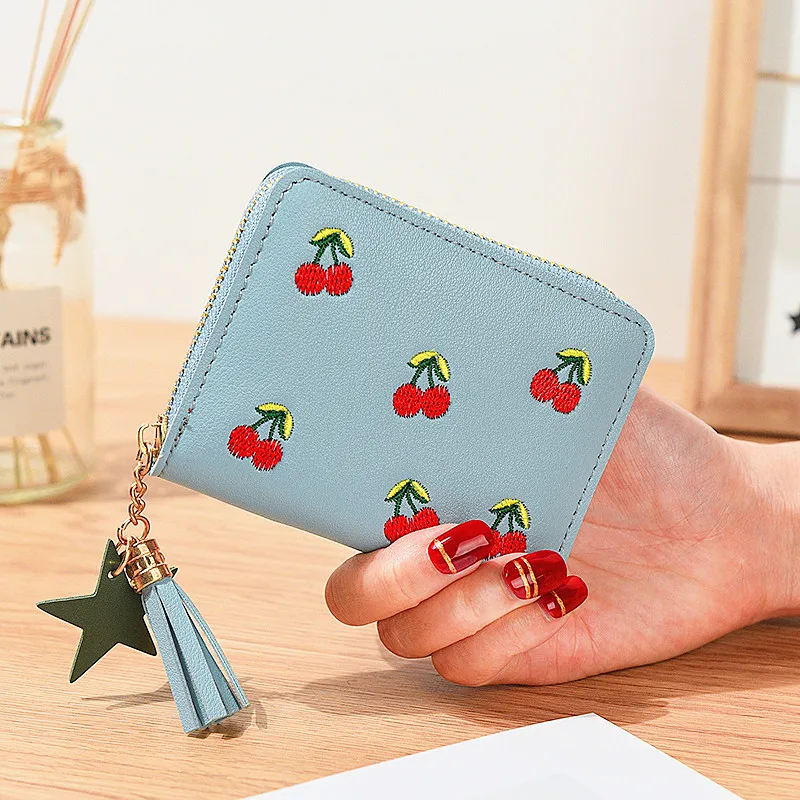 Blue Модный женский кошелек, маленькие короткие кошельки с кисточками из искусственной кожи, вышитый вишней, Женский кошелек для монет, держатель для карт, Дамская мини сумка для денег - Цвет: Blue