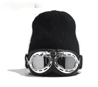 Зимняя шапка с очками #5