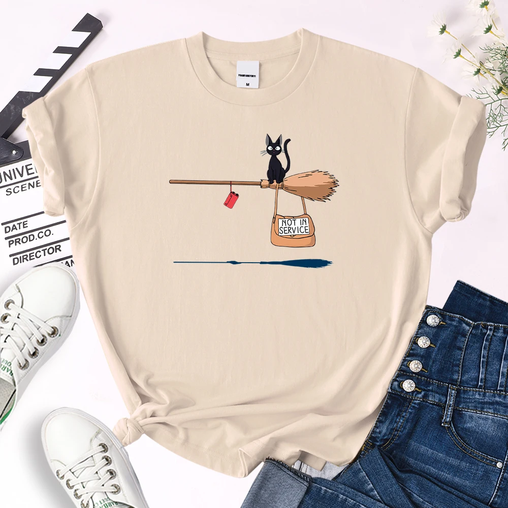 

Womens T-Shirts Black Cat On Broom Cartoon Printed Tshirt Famale Oversized Loose Casual O-Neck Tops Lady Summer Soft Slim Tshirt